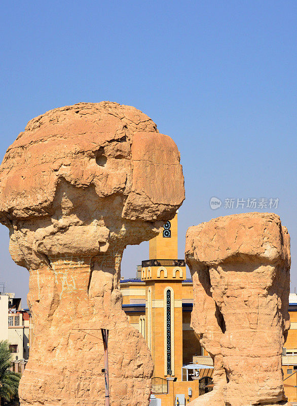 胡都和Abu Dhar al-Ghafari清真寺，Jabal Al-Qarah山，Al-Ahsa绿洲，沙特阿拉伯